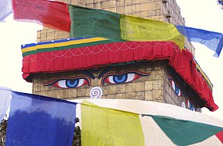 2010 - Augen Buddhas der Bodnath Stupa - Kathmandu-Tal: Sehensw&uuml;rdigkeiten