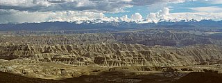 1998 - Erosionslandschaft und nordindischer Himalaya - West-Tibet: Landschaft