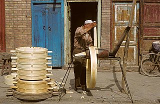 1998 - Handwerkerviertel in der Altstadt von Kashgar - China: Land und Leute