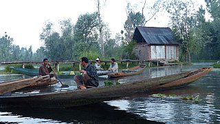 Der schwimmende Markt auf dem Dal See - Jammu & Kashmir: Land und Leute