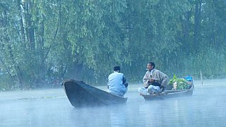 Auf dem Heimweg vom Floating Market - Jammu & Kashmir: Land und Leute