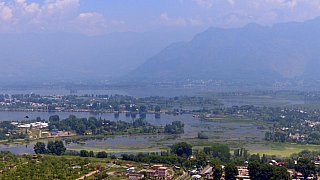 Blick auf den Dal See - Jammu & Kashmir: Landschaft