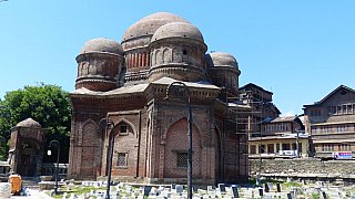 Mausoleum von Basah - Jammu & Kashmir: Sehensw&uuml;rdigkeiten