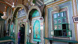 Pr&auml;chtiger Eingangsbereich des Shah-e-Hamdan Tempels - Jammu & Kashmir: Sehensw&uuml;rdigkeiten