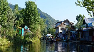 Einkaufsstra&szlig;e auf dem Dal See. - Jammu & Kashmir: Landschaft