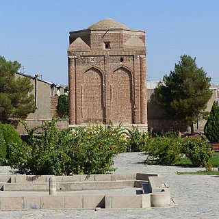 Grabturm in Marageh - Nord-Iran: Sehensw&uuml;rdigkeiten