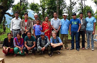2015 - Familienfoto in Maina Pokhari - Ost-Nepal: Land und Leute