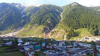 Au&szlig;erhalb von Sonamarg - Jammu & Kashmir: Landschaft