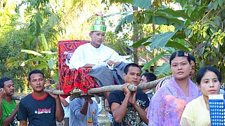 Prozession im Shin Ohh Gyi Village - West-Myanmar: Land und Leute