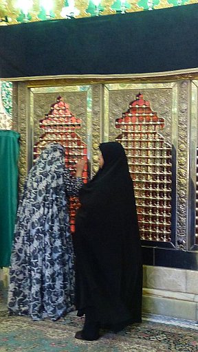Grabhalle im Mausoleum Imamzadeye Hussain in Qazvin - Nord-Iran: Sehensw&uuml;rdigkeiten