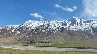 Weites Flusstal kurz vor Padum - Zanskar: Landschaft