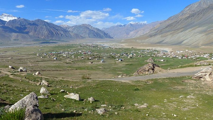 Blick auf Padum und das Zanskar-Tal - Zanskar: Landschaft