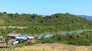 Dorf am Fluss - West-Myanmar: Land und Leute