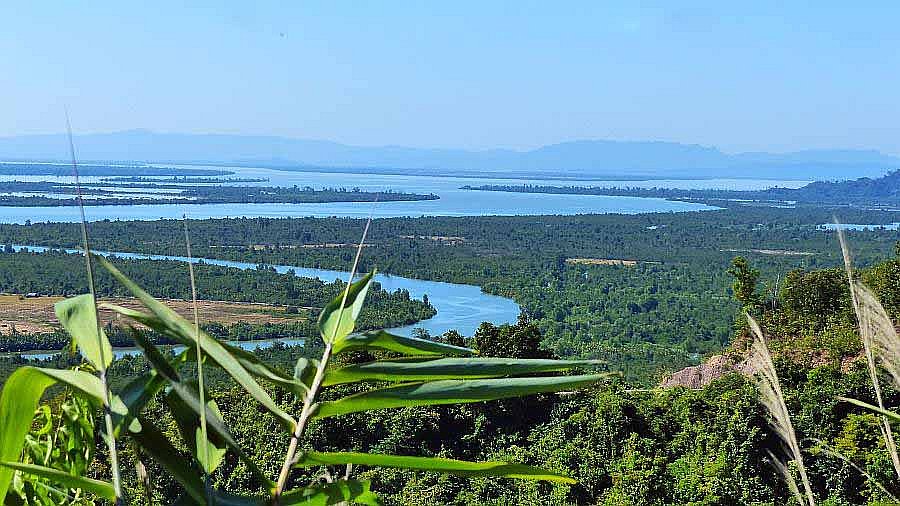 Flusslandschaft in West-Myanmar - West-Myanmar: Landschaft