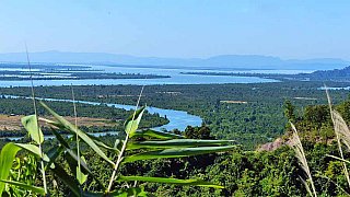 Flusslandschaft in West-Myanmar - West-Myanmar: Landschaft