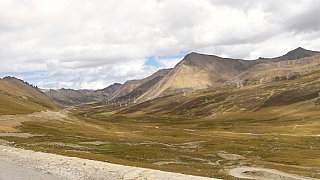 Hochebene in Richtung Dingda La Pass - S&uuml;d-Ost-Tibet: Landschaft