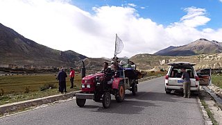 Traktor als Transportmittel - S&uuml;d-Ost-Tibet: Land und Leute