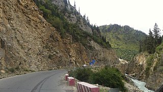 Verengtes Tal des Ling Chu Flusses - S&uuml;d-Ost-Tibet: Landschaft
