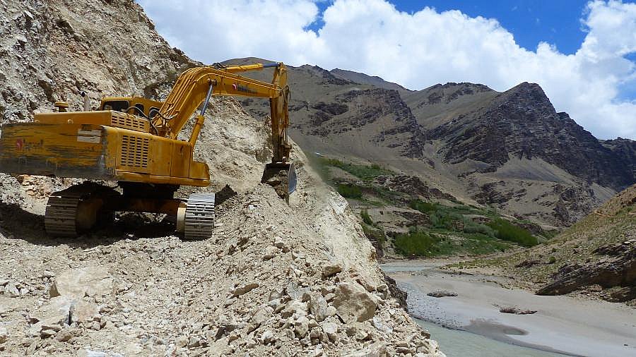Bagger bei der Arbeit - IND-Blog-Bilder
