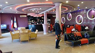 Moderne und gro&szlig;z&uuml;gige Lobby im Sabalan Hotel in Ardebil - Nord-Iran: Essen & Schlafen