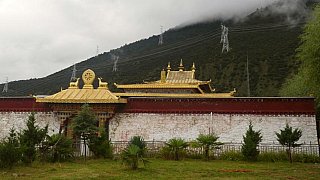 Buchu Tempel - S&uuml;d-Ost-Tibet: Sehensw&uuml;rdigkeiten