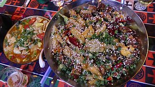 Gebratenes Gem&uuml;se und Gem&uuml;sesuppe - Zentral-Tibet: Essen & Schlafen
