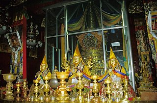 2006 - Tempel im Ganden Kloster - Zentral-Tibet: Sehensw&uuml;rdigkeiten