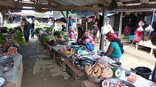 Bazar in Mindat im Chin-Staat - West-Myanmar: Land und Leute