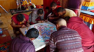 Sandmandala im Wanla Kloster - Ladakh: Land-und-Leute