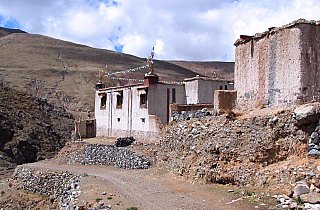 2006 - Ngor Village im Ngor Valley - Zentral-Tibet: Land und Leute