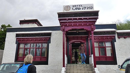 Lharimo Hotel in Leh - Ladakh: Essen & Schlafen