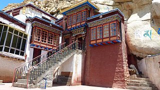 Traktok Kloster am Berghang  - Ladakh: Sehensw&uuml;rdigkeiten