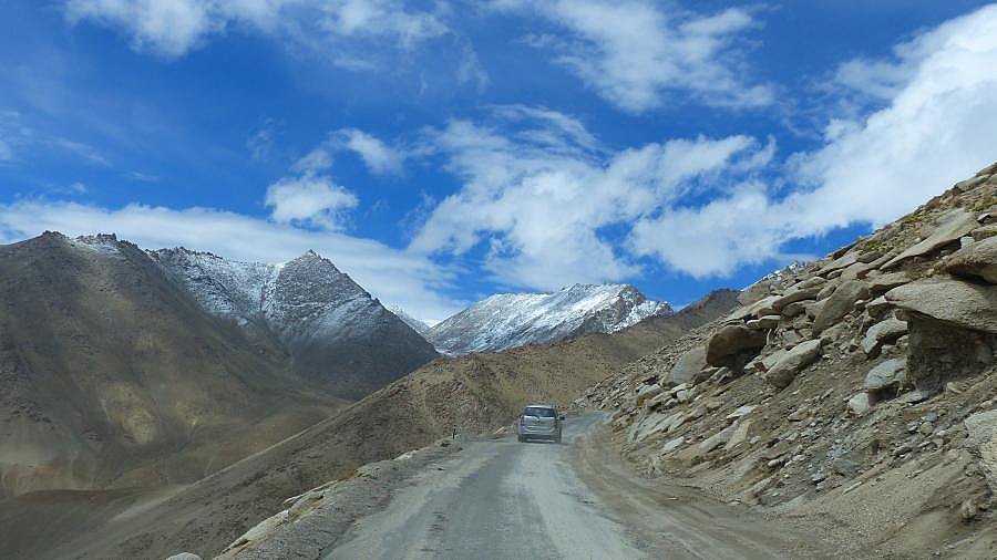 Abenteuerliche Pass-Stra&szlig;e  - Ladakh: Landschaft