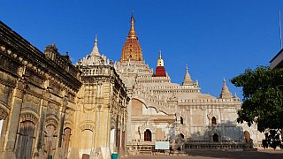 Andanda Tempel in Bagan - Zentral-Myanmar: Sehensw&uuml;rdigkeiten