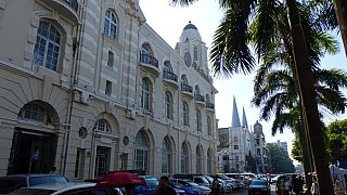Die Stra&szlig;en von Yangon - Zentral-Myanmar: Land und Leute