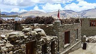 H&auml;user am See - Ladakh: Land-und-Leute