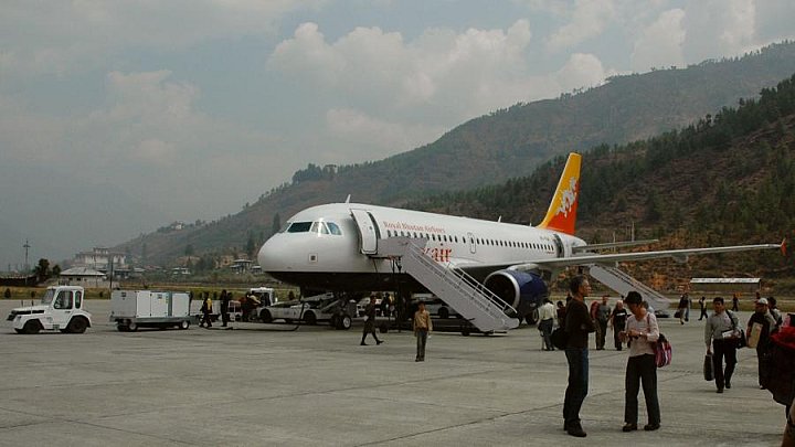Paro Flughafen Ankunft - Paro - Haa: Sehensw&uuml;rdigkeiten