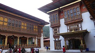 Innenhof im Punakha Dzong - Thimphu-Punakha: Sehensw&uuml;rdigkeiten