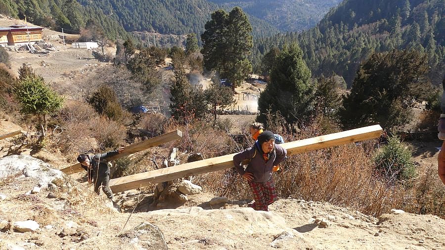 Lastentr&auml;ger - Thimphu-Punakha: Laya Trekking