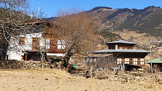 Das Dorf Ura im Ura-Tal - Zentral-Bhutan: Landschaft