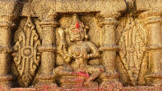 Steinrelief  am Kamakhya Tempel - Indien - Assam - Sehensw&uuml;rdigkeiten