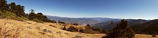 Blick &uuml;ber die Hochalmen auf den Himalaya - Paro - Haa: Landschaft