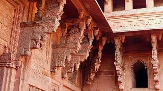 Innenhof des Jahangir Palastes im Agra Fort - Uttar Pradesh: Sehensw&uuml;rdigkeiten