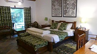 Doppelzimmer i Bandhav Vilas Resort in Tala - Madhya-Pradesh: Essen & Schlafen