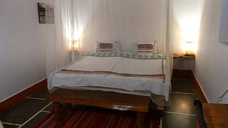 Doppelzimmer im Bhoramdeo Jungle Retreat - Chhattisgarh: Essen & Schlafen