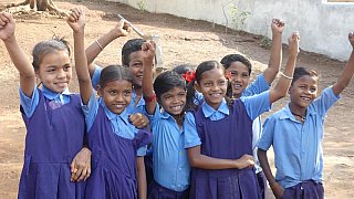 Schulkinder der Primary Schule in Bhoramdeo - Chhattisgarh: Land-und-Leute