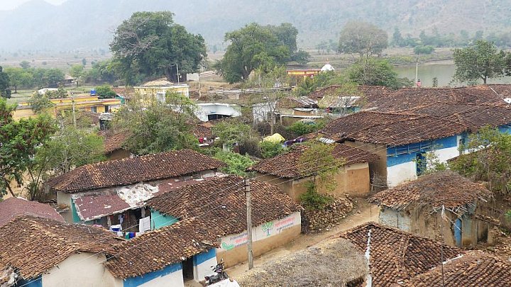 Dorf der Baigas und Gonds in Chhattisgarh - Chhattisgarh: Land-und-Leute