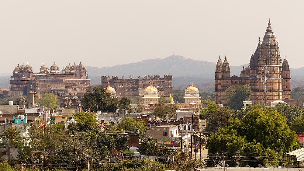 Blick auf Orchha vom Laxmi Tempel - Madhya-Pradesh: Sehensw&uuml;rdigkeiten