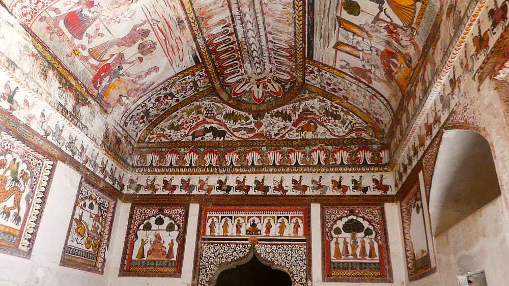 Maharani-Schlafzimmer im Raj Mahal Palast - Madhya-Pradesh: Sehensw&uuml;rdigkeiten