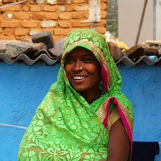 Lachende Inderin - Madhya-Pradesh: Land und Leute